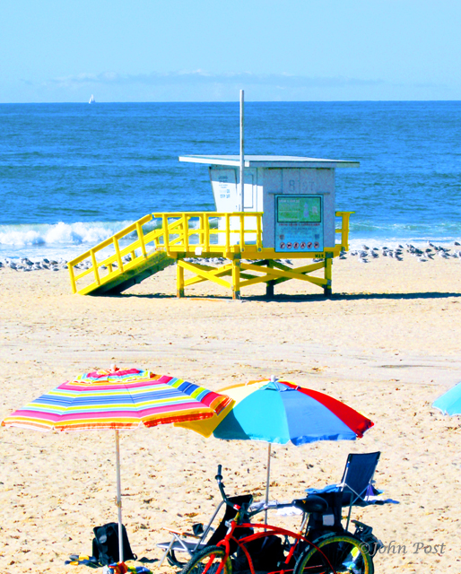 Lifeguard Tower and Brollys (vt)